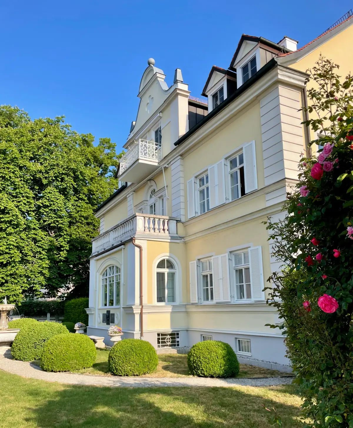 Praxis-Dermatologie-Starnberger-See Gebäude der Privatpraxis für Dermatologie am Starnberger See